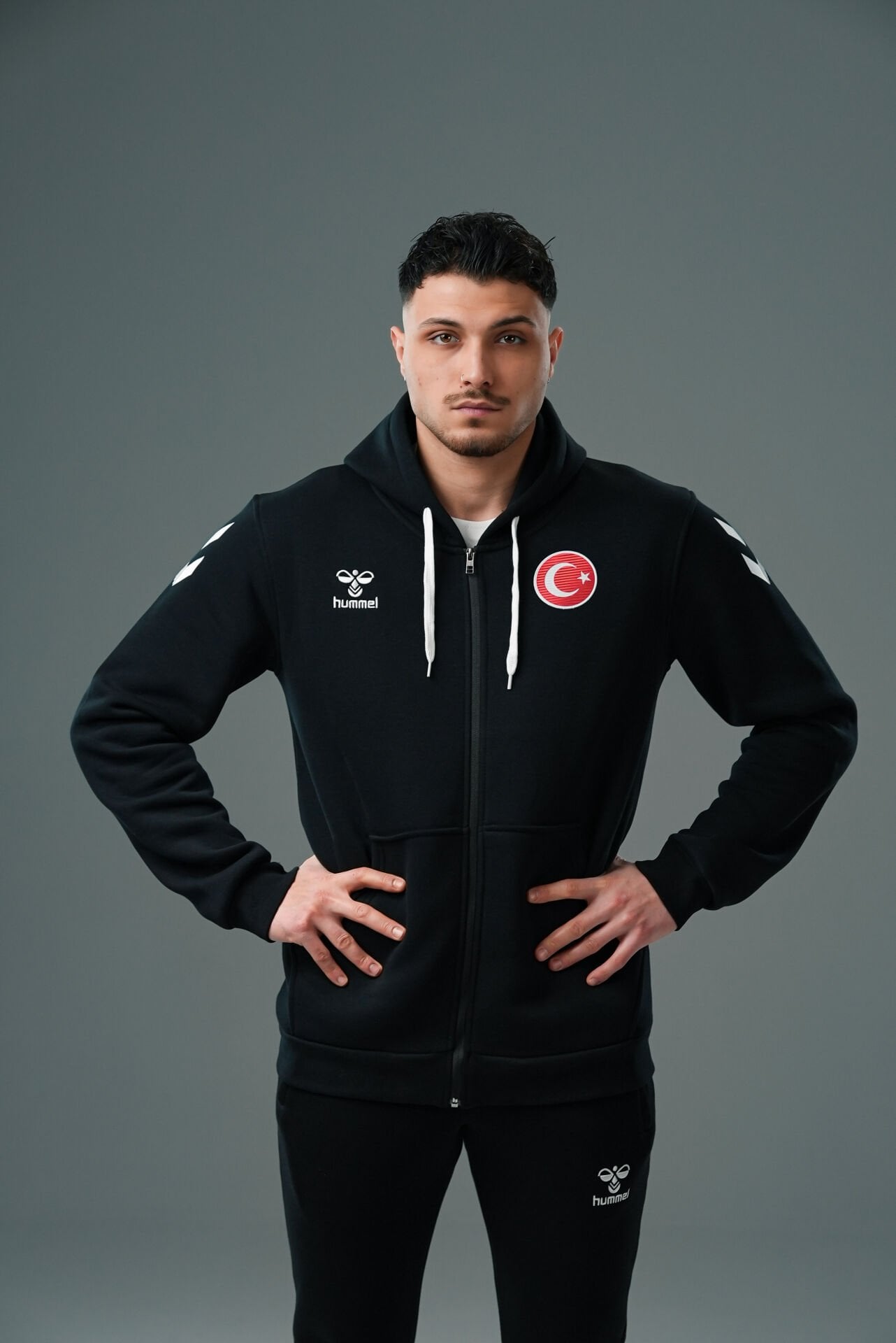 Hummel Armin Pamuklu Kamp Eşofman Üstü Siyah