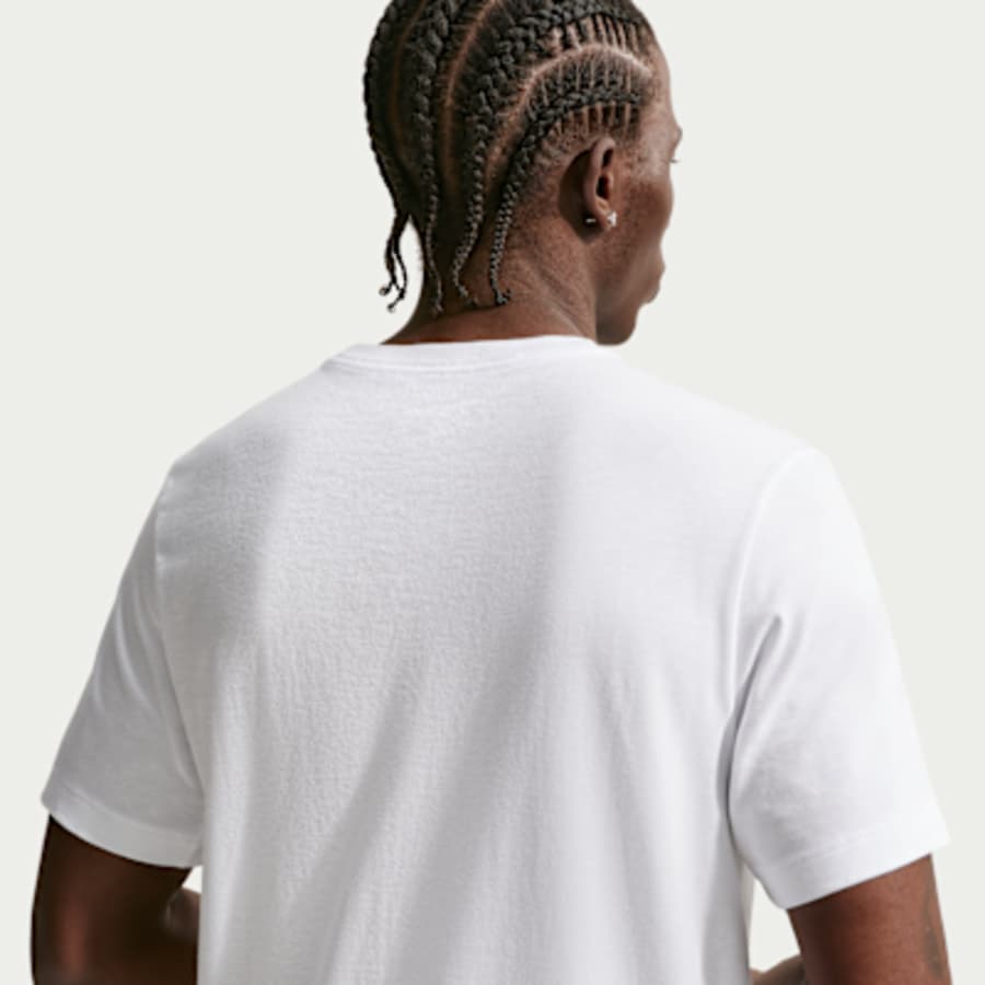 Nike Sportswear Club Erkek Tişört - Beyaz Kombin