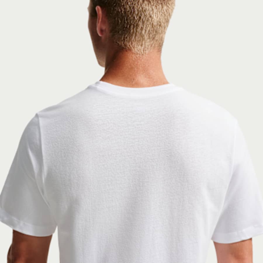 Nike Sportswear Erkek Tişört - Beyaz Kombin