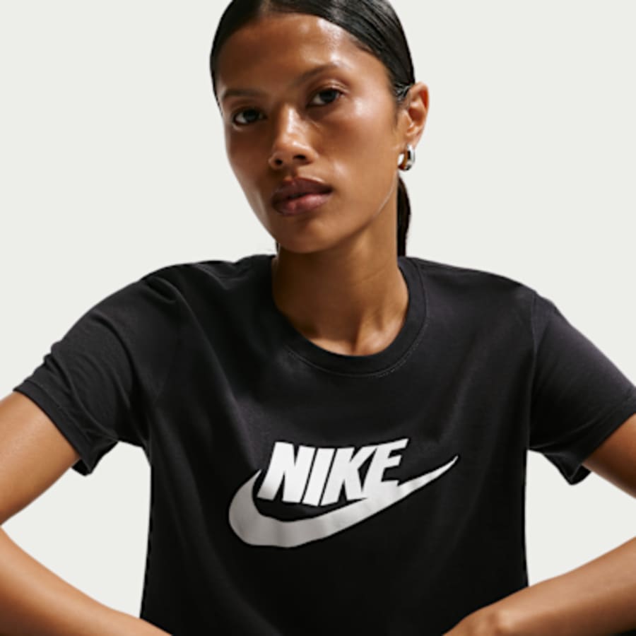 Nike Sportswear Essentials Kadın Logo Tişört - Siyah Kombin
