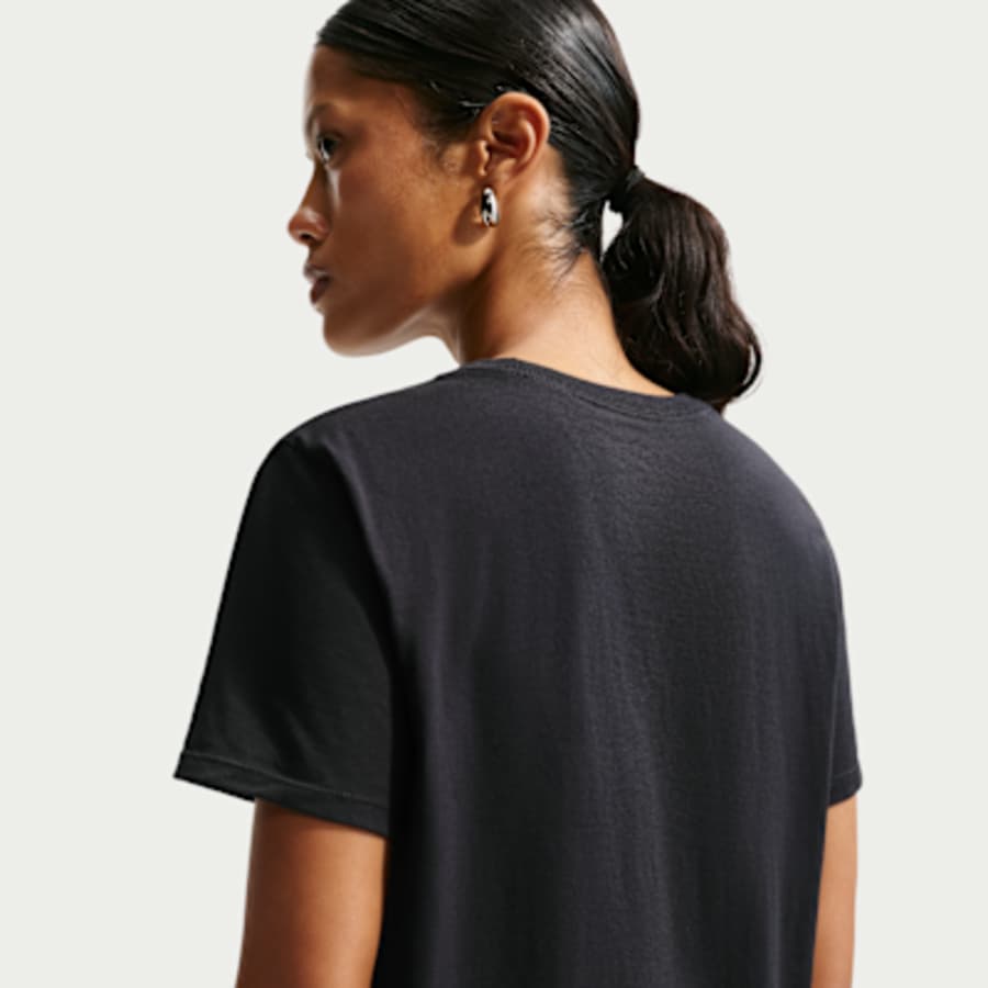Nike Sportswear Essentials Kadın Logo Tişört - Siyah Kombin