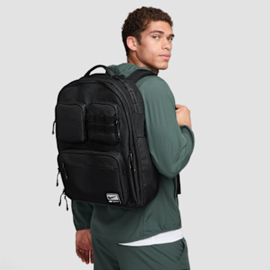 Nike Utility Power Sırt Çantası (33L) - Siyah Kombin