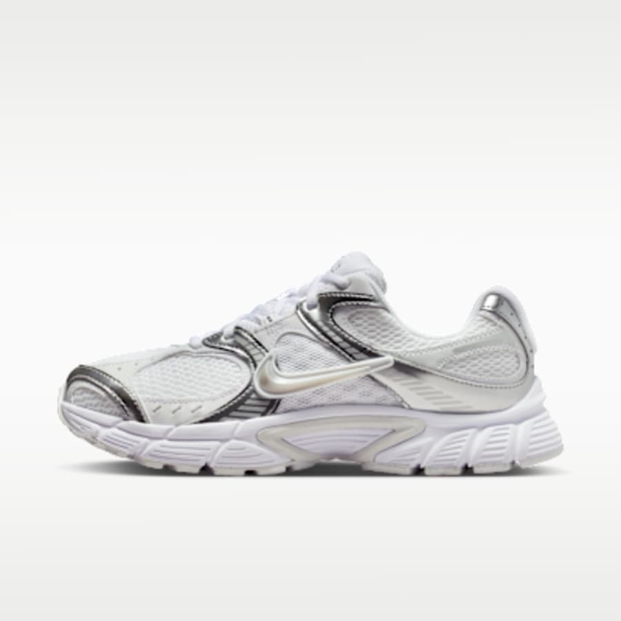 Nike V5 RNR Kadın Ayakkabı with Reflective Accents - Beyaz