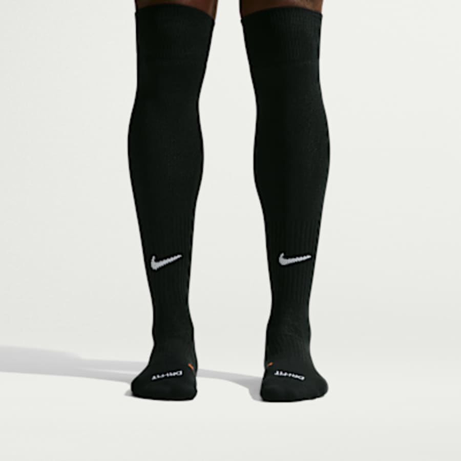 Nike Classic 2 Cushioned Over-the-Calf Çorap - Siyah Kombin